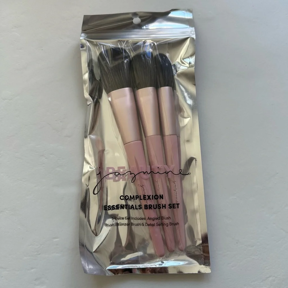 Jazmine Beauty Complexion Brush Trio Brush Set | NWT